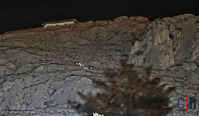 36 Yıl Cezası Bulunan Firari Kayalıklardan Atlarken Yaralandı