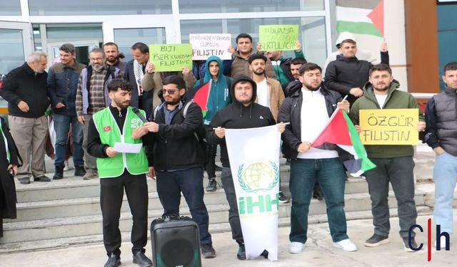 Hakkari Üniversitesi’nde Filistin İçin Basın Açıklaması