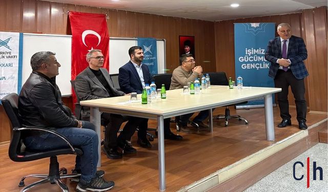 Hakkari TÜGVA’dan öğrencilere kariyer buluşması