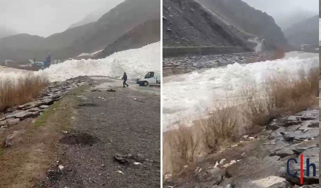 Hakkâri’de Dev Çığ Zap Suyu’nun Önünü Kesti