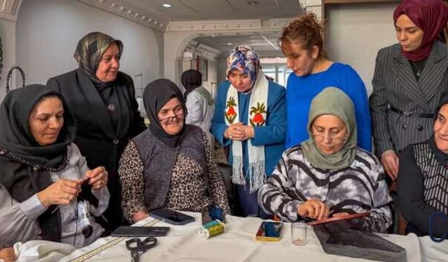 Nesibe Taşyapan ADEM Ziyaretinde Kursiyerlerle Buluştu