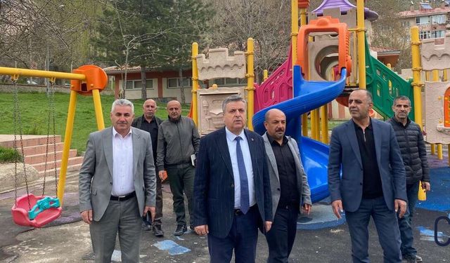 Hakkâri Belediyesi Parkları Yeniliyor