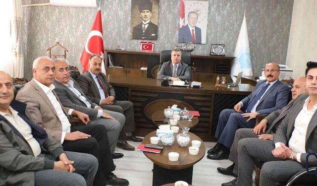 Hakkari Belediyesi’nde Bayram Öncesi Hazırlık Toplantısı: Çalışmalar Masaya Yatırıldı