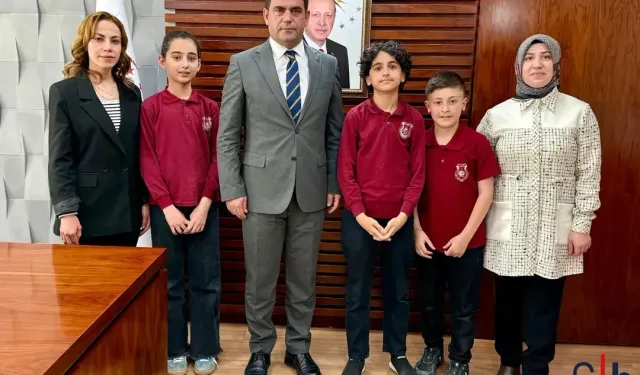 Genç Kalemler İş Başında: Cumhuriyet Ortaokulu Öğrencilerinden Müdür Yılmaz’a Özel Röportaj