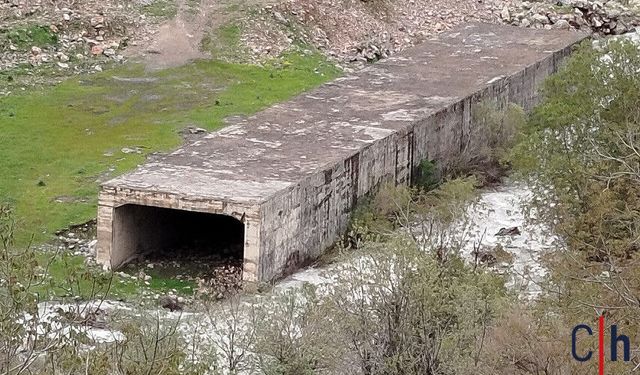 Hakkari’de Atıl Köprü: 2012’de Yapıldı, Yol Gelmeyince Kaderine Terk Edildi