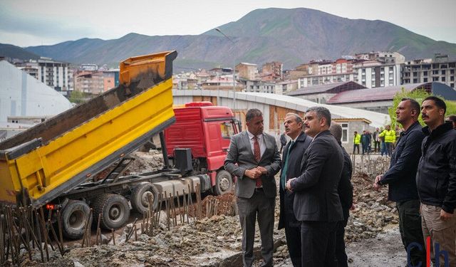 Vali Taşyapan Tahliye Edilen Binalarda İncelemelerde Bulundu