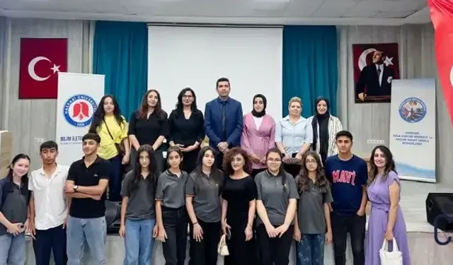 Hakkâri’de “Yapay Zekâ Çağında Meslek Seçimi” Söyleşisi Yoğun İlgi Gördü