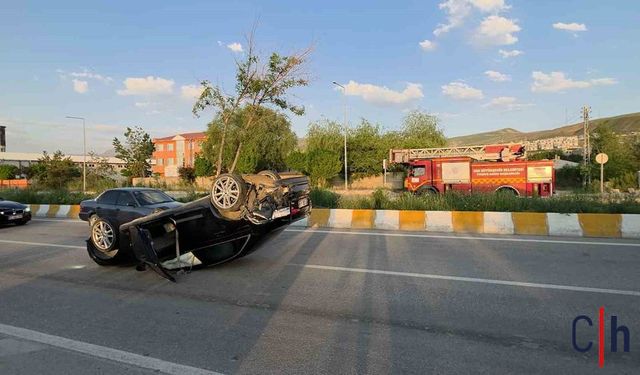 Audi Marka Otomobil Takla Attı: 2 Kişi Yaralandı