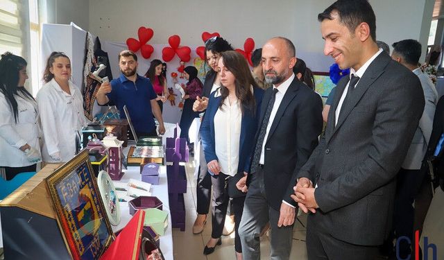 Çukurca’da El Emeği Eserler Sergilendi