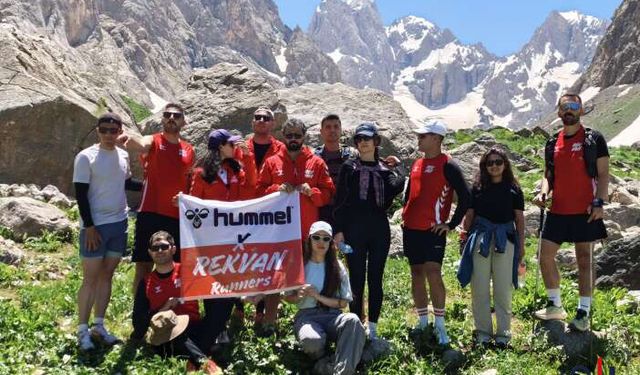 Cilo’nun Buzulları Doğaseverleri Büyüledi: Hakkâri’de Unutulmaz Yürüyüş