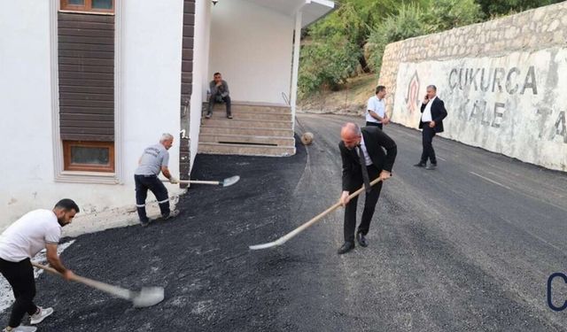 Çukurca'da Asfalt Mesaisi Sürüyor: Taziye Evi Yolu Yenilendi