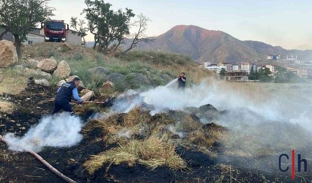 Hakkâri'de İhtiyaç Sahibi Ailenin Kışlık Otları Yangında Kül Oldu
