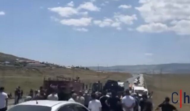 TIR ile Otomobil Çarpıştı: 2 Kişi Hayatını Kaybetti