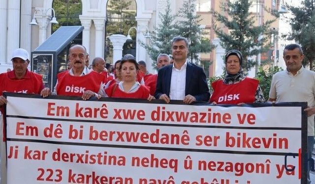 Van Büyükşehir Belediyesinden Çıkarılan İşçilerin Eylemi 338’inci Gününde
