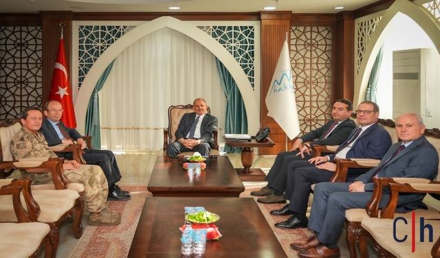 Mülkiye Başmüfettişi Rıdvan Aydın ve beraberindeki heyetten Vali Taşyapan’a veda ziyareti