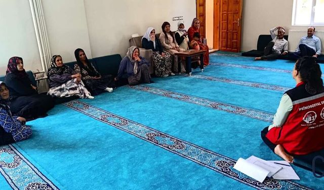 Büyükçiftlik’te Vatandaşlara Okuryazarlık Eğitimi Verildi