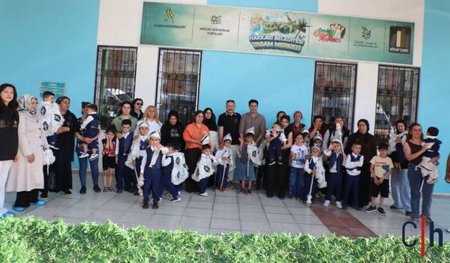 Hakkâri'de 26 Çocuk İçin Geleneksel Sünnet Şöleni Düzenlendi