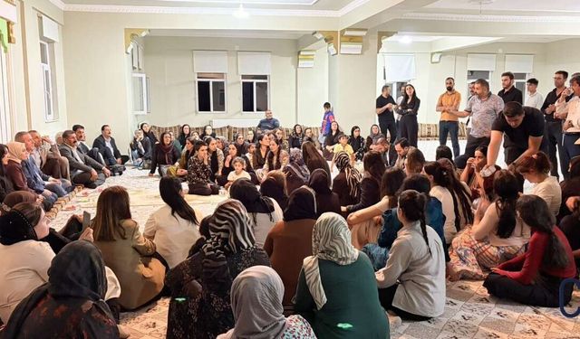 AK Parti Heyeti Esendere'de Kadınlarla İstişare Toplantısında Buluştu