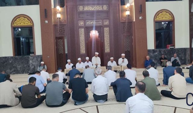 Mevlid Kandili dualarla idrak edildi