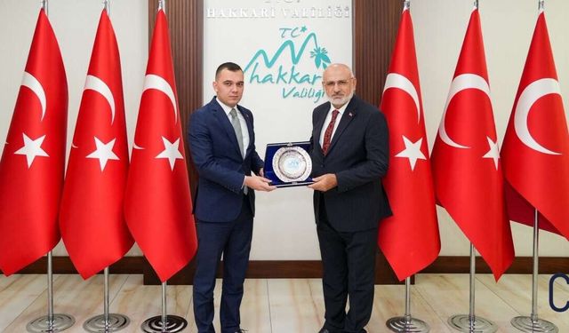 Hafiz Şahin, Vali Vekili Cüneyt Zor’u ziyaret etti