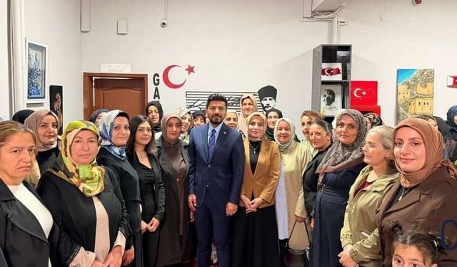 Emre Topaloğlu Hakkari’de kadınlarla buluştu