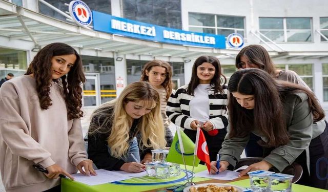 Hakkari Üniversitesinde renkli tanıtım etkinliği