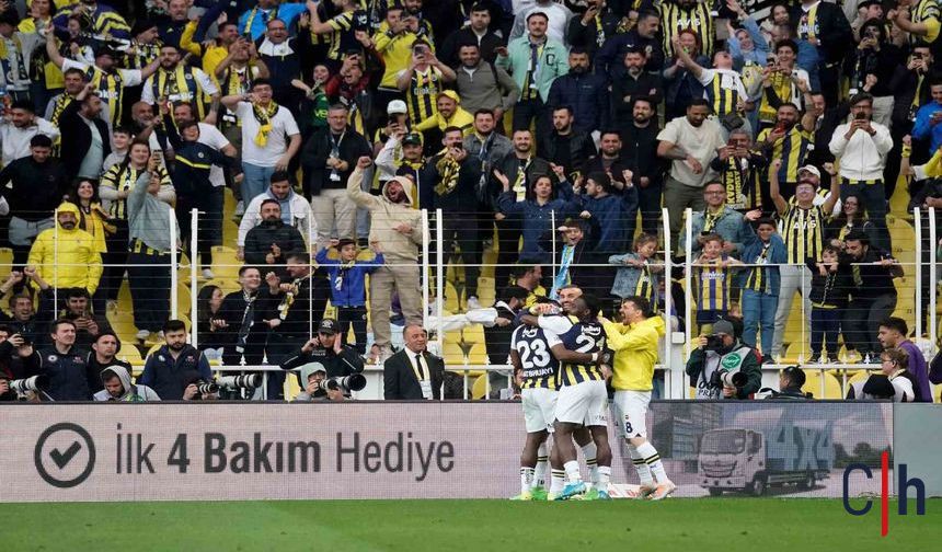 Fenerbahçe Beşiktaş derbisinde maç skoru 2-1