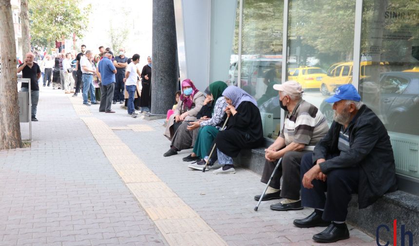 Emeklilik Yaş ve Prim Şartları Değişiyor! Kademeli Sistemde Değişiklikler Geliyor!