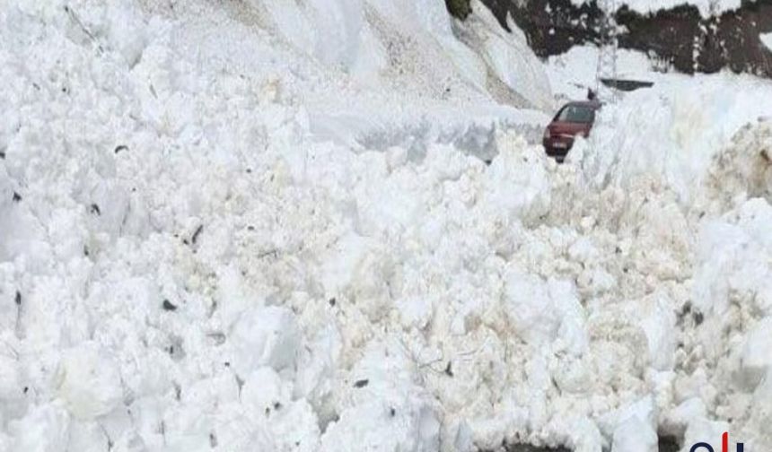 Çığ Nedeniyle 6 Köyün Ulaşımı Kesildi