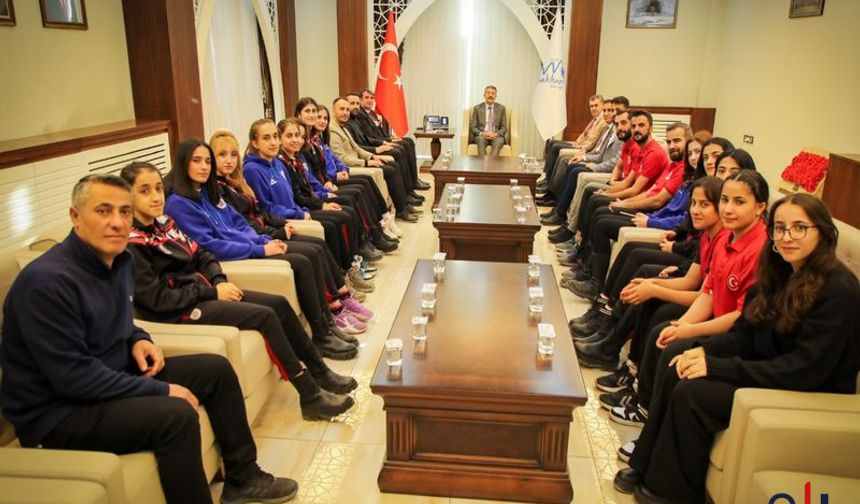 Kadın Sporcuların Başarısı Hakkari’de Gurur Kaynağı Oldu