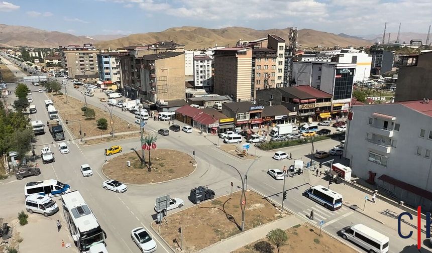 Türkiye’nin İdari Yapısı Değişiyor: İl Olmaya Aday 24 İlçe Netleşti! Hakkari Yüksekova da Listede