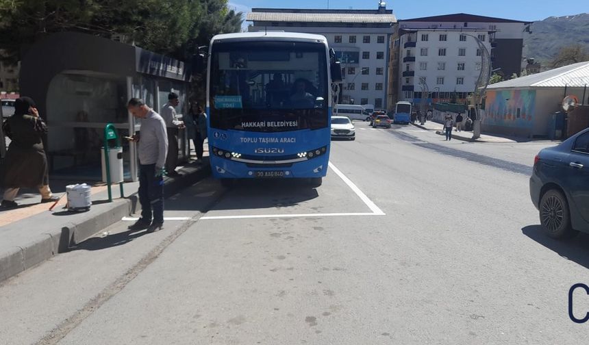 Hakkari Belediyesi'nden: Duraklara parka etmeyin uyarısı