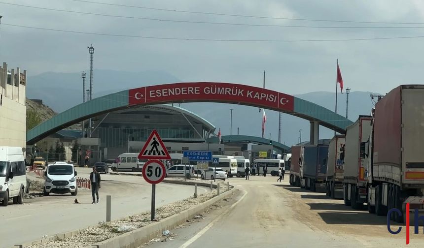 Esendere Sınır Kapısı’nda 2 Kilometrelik Tır Kuyruğu!