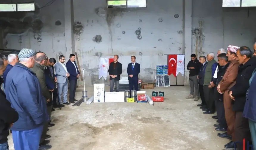 Hakkari'de Arıcılara Yaban Hayvanlarıyla Mücadelede Elektrikli Çit Desteği