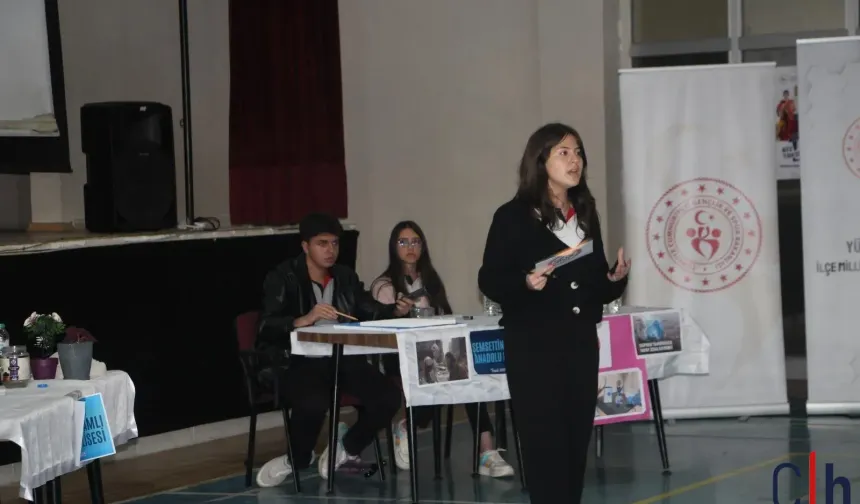 Sözün Gücüyle Zirveye: Münazara Finalinde Nefes Kesen Rekabet