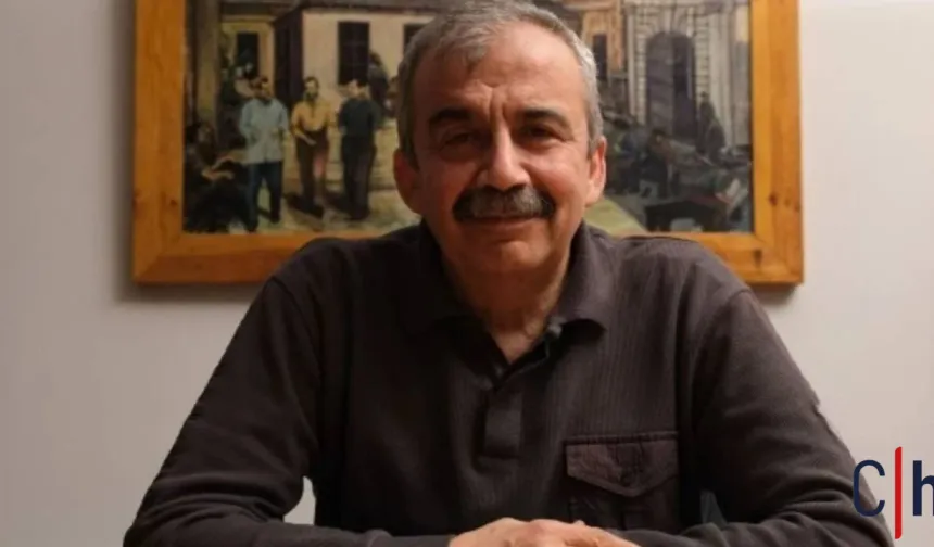 Sırrı Süreyya Önder'in ameliyatı sürüyor: Kalbi atmaya başladı
