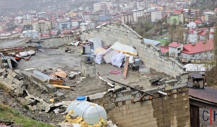 Hakkari'de fırtınanın bilançosu ağır oldu