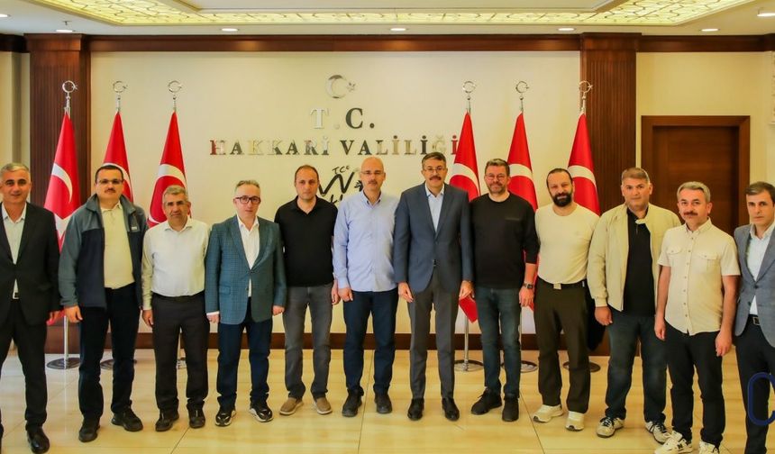 Hukukun Ustaları Hakkâri’de Buluştu: 25. Yıla Özel Ziyaret