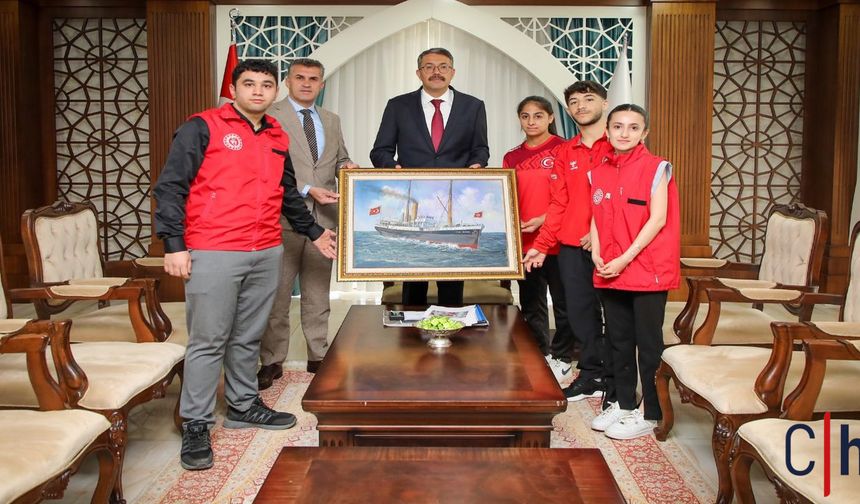 Vali Ali Çelik, 19 Mayıs Dolayısıyla Genç Sporcuları Ağırladı
