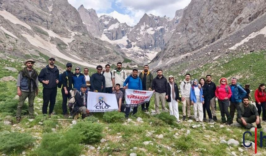 Hakkari'de Doğa Tutkunları Cennet ve Cehennem Vadisi’nde Buluştu