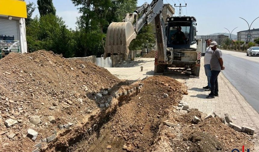 Yüksekova’da Elektrik ve Altyapı Çalışmaları Hızla İlerliyor