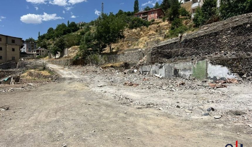 56 Yıllık Jandarma Binası Yıkılıyor, Yerine Gençlik Merkezi Yapılacak