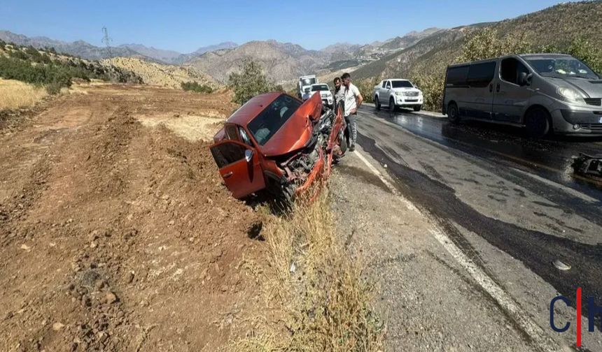 Çukurca-Üzümlü Yolu Üzerinde Trafik Kazası: 2 Yaralı