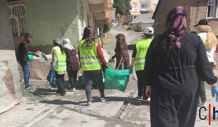 Hakkari’de Çevre Temizliği Seferberliği Devam Ediyor