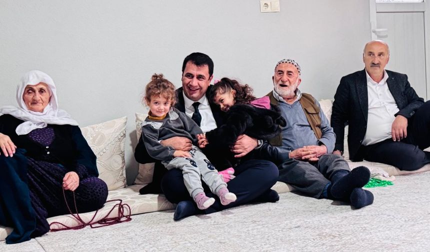 Başkan Fahri Şakar'dan Hasta ve Yaşlılara Moral Ziyareti