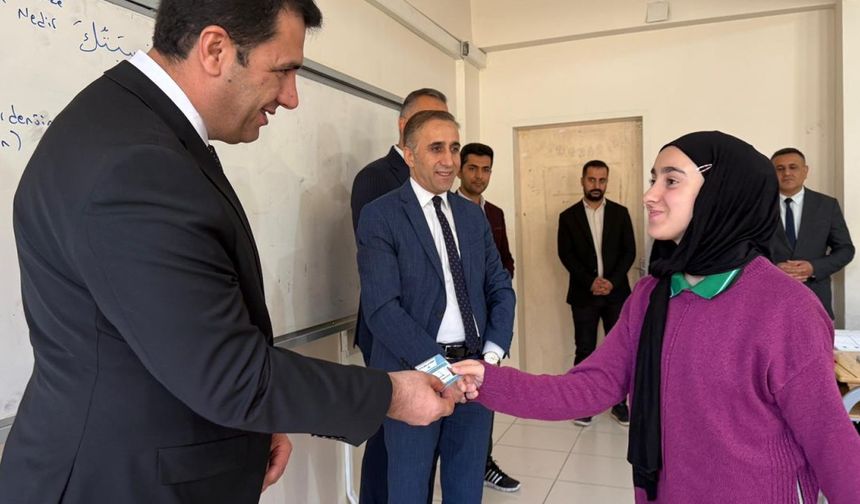 Şemdinli Belediyesi’nden Öğrencilere Ücretsiz Ulaşım Desteği