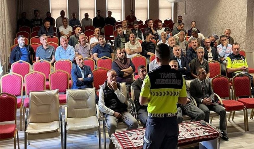 Hakkâri'de Servis Şoförlerine Güvenlik Eğitimi