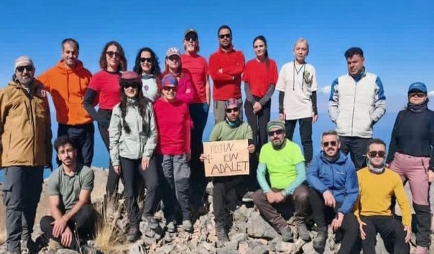 Dağcılar Alacabük Zirvesinde “Rojin’e Adalet” Çağrısı Yaptı
