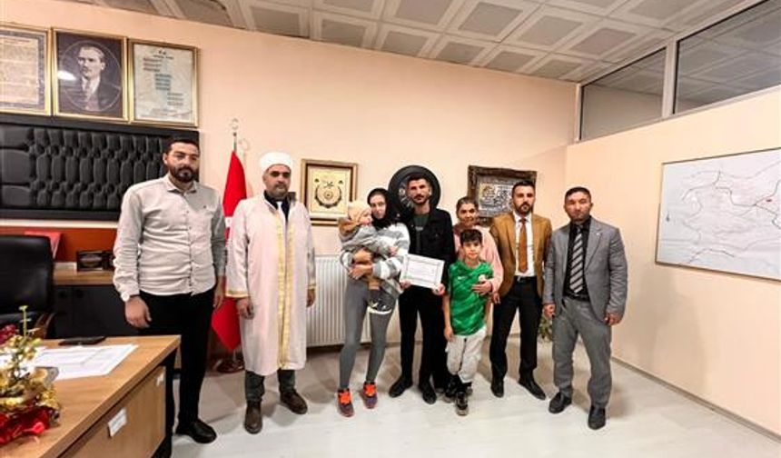 Rus Kadın Yüksekova’da İslamiyet’i Seçti