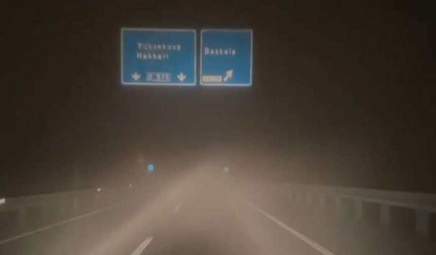 Hakkari - Van Yolu Sisle Kaplandı: Sürücüler Dikkatli Olmalı